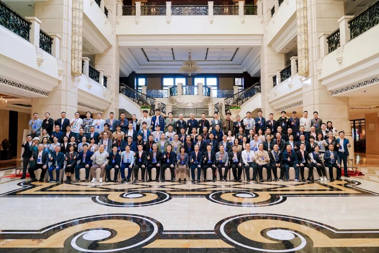 深圳亞泰光電承辦的2025全國油液監(jiān)測(cè)技術(shù)大會(huì)在深圓滿落幕，AI賦能引領(lǐng)行業(yè)新未來